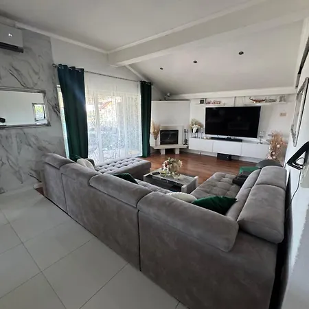 Penhaus Angelus Drage Apartment Pakoštane